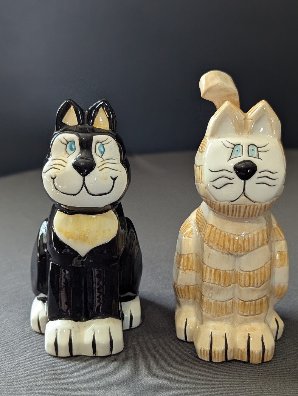 Vintage Fat Cat Ceramic Salt & Pepper Shakers Retro Whimsical Kitsch